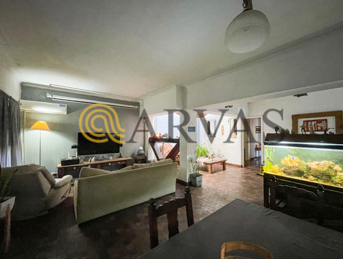Arvas Vende Casa En Beccar - 3 Dorm - Con Jardín Y Pileta - 300 M²
