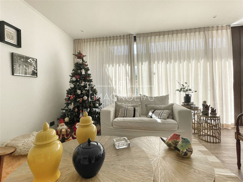 Casa En Venta De 5 Dorm. Mas Servicio En Chamisero