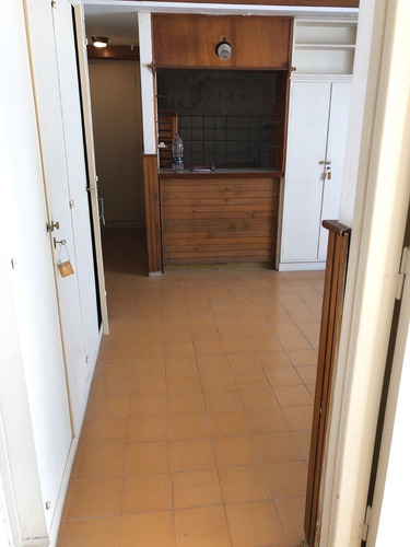 Imagen 4 de 8 de Venta - Oportunidad De Inversion Dpto 1 Amb Reciclado A Nuevo Por Completo - U$s 43.900