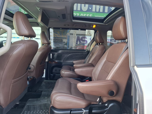 Toyota Sienna 3.5 Limited At