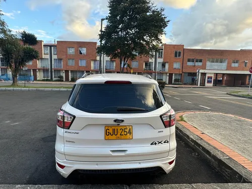 Ford Escape 2.0 ST-LINE 4X4 AT
