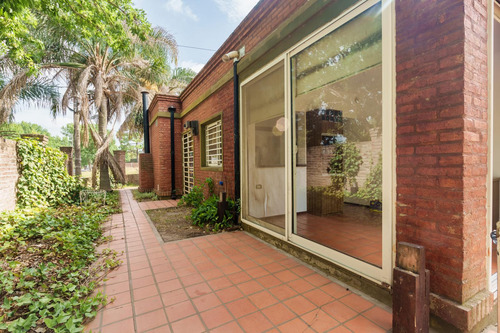 Casa Venta Funes 2 Dormitorios Jardin Miramar Esquina Maistegui