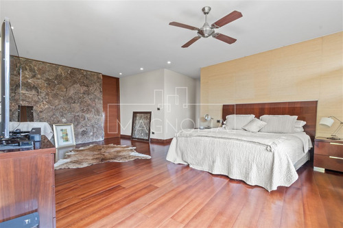 Casa En Arriendo De 5 Dorm. En Colina