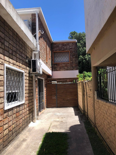 Tipo Casa Sin Gc,con Cochera, Terraza, A Pasos Del Prado.