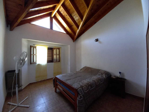 Venta Casa 4amb + 2 Deptos Calle 4 E/ 49 Y 50 Santa Teresita