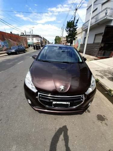 Imagen 1 de 10 de Peugeot 208 1.6 Feline 2015