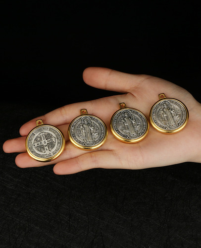 5 Peças Encantos Cspb Exorcismo São Bento Medalha Cruz