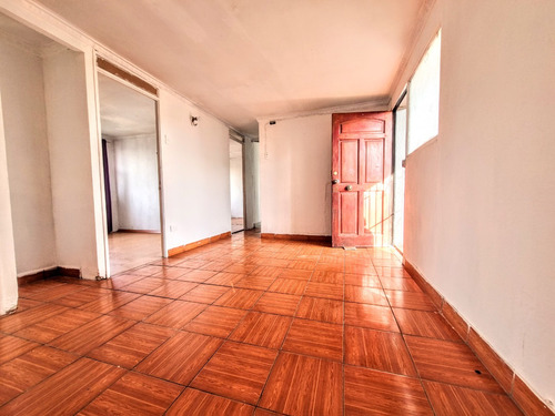 Depto Grande 64m2, 4 Dormitorios, Las Rejas/5 De Abril