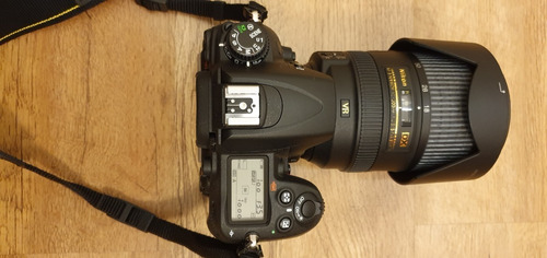 Nikon D7000 - Lente 18mm - 300mm - Pouquissimo Uso