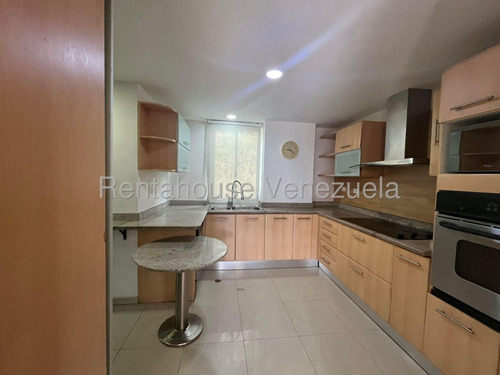 Estupendo Y Amplio Apartamento En Alquiler Con Inmejorable Ubicación Escampadero