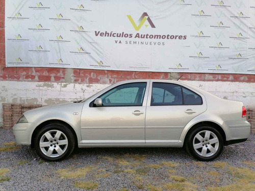 Imagen 5 de 15 de Volkswagen Jetta 2011 4p Cl L4/2.0 Aut A/a