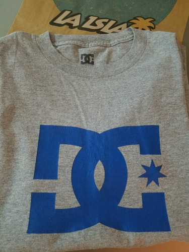 Remera De Manga Larga Marca Dc Talle S/p Impecable!!