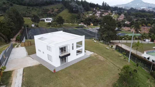 Divina Casa Finca En Venta En La Ceja Antioquia - Excelente Ubicación