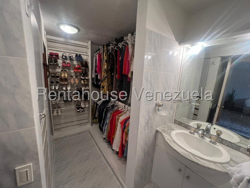 Ss: Vende Apartamento 25-17222 En Las Esmeraldas De 192,22 M2, 3h/4b/2pe2