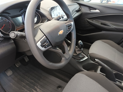 Imagen 9 de 23 de Chevrolet Onix Plus 1.2 Ls Mr