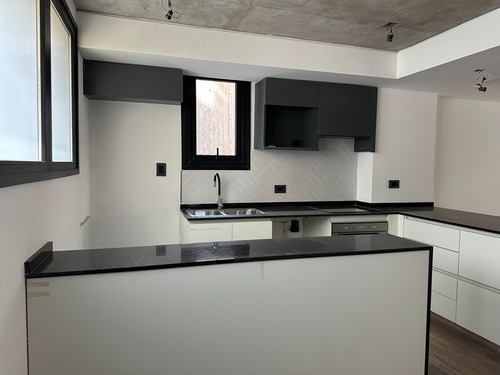 Aivi I - Parque Leloir : Duplex 3 Ambientes + Jardin
