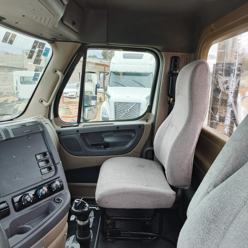Camion Importado Para Placas Federales Especial Para Volteo