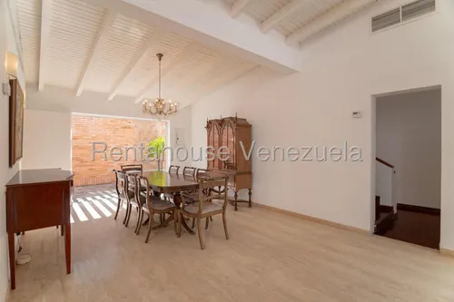 25-17775 Rahl Casa En Alquiler