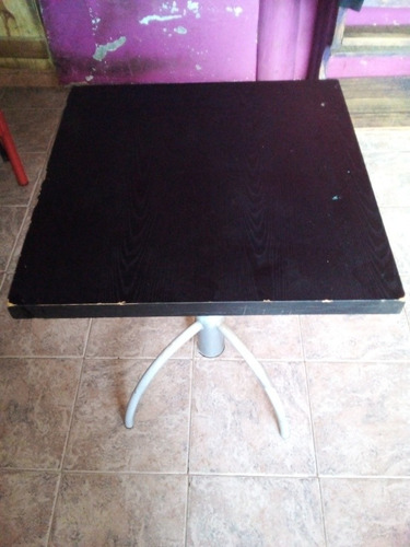 Imagen 2 de 3 de Mesa