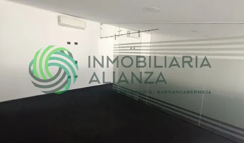Local En Arriendo En Mejoras Publicas. Cod A10014