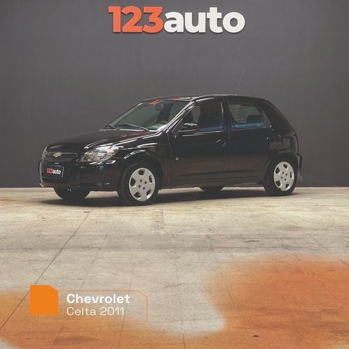 Chevrolet Celta 1,4 Lt 5 Ptas + Gnc  2011