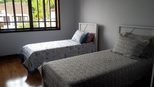 Imagem 27 de 29 de Casa No Anita Garibaldi Com 4 Quartos Para Venda, 420 M² - Lg5027