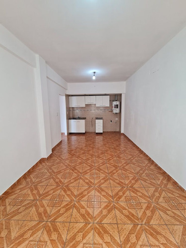 Venta De Excelente Depto. 2 Amb. En Ciudad Madero 