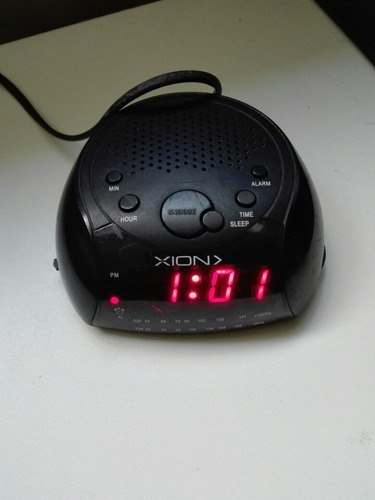 Radio Reloj Despertador Xion