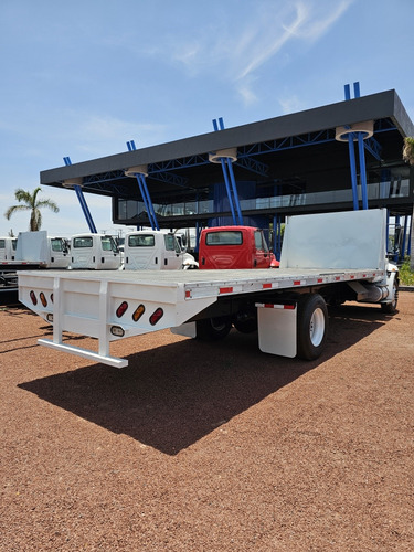 International 4300 Modelo 2015 Plataforma 7.60 Metros