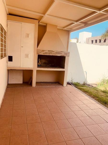 Casa Tipo Duplex En Jardines Del Jockey