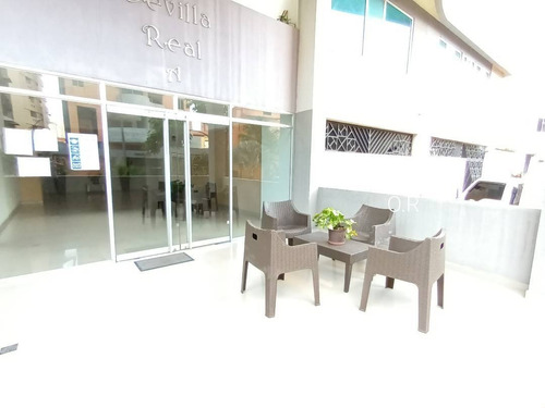 Imagen 25 de 28 de Leal Pérez Vende Penthouse Duplex En Sabana Larga Sevilla Real Torre A