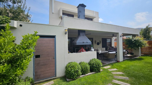 Se Vende En Piedra Roja, 3d, 3b, Piscina Y Quincho