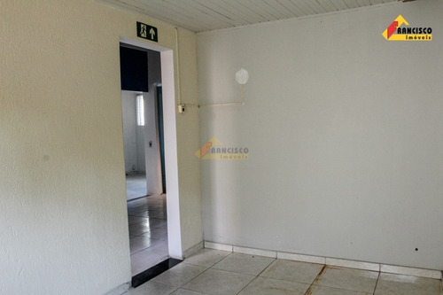 Imagem 12 de 20 de Casa Comercial Para Aluguel, 4 Quartos, 1 Vaga, Centro - Divinópolis/mg - 34313
