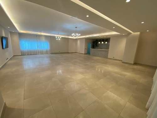 Imagen 15 de 22 de La Esperilla - Apartamento En Alquiler Amueblado - Código: Man-00110 Piso 5 2 Habitaciones Balcón Sala Comedor Lobby Área Social Con Bbq Piscina Gimnasio Área Infantil Salón De Eventos