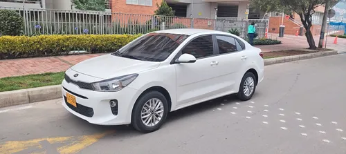 Kia Rio 1.4 Emotion sedan