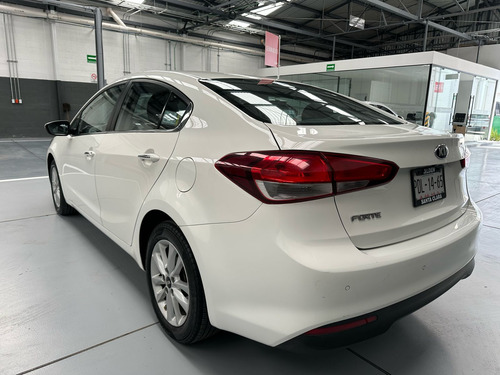 Kia Forte 2.0 Ex Mt