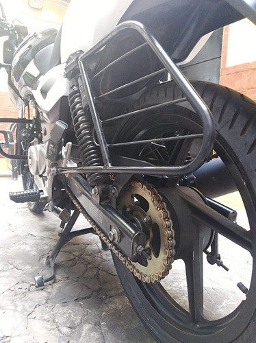 Bajaj Rouser 180