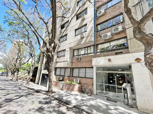 Venta Oficina En Edificio Consultorios Barrio Martin Rosario
