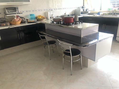 Imagen 8 de 18 de Bosques De Las Lomas Hermosa Casa En Venta En Calle Cerrada