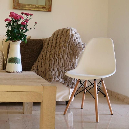 Juego De Comedor Eames Mesa Rectangular Madera 140x80 + 4 Sillas Eames