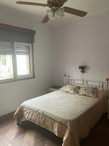 Imagen 4 de 11 de Casa En Venta De 2 Dormitorios C/ Cochera En Quilmes