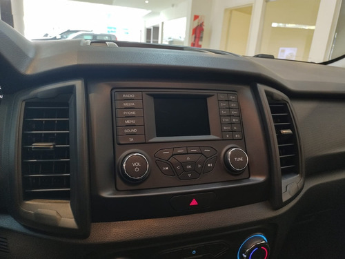 Imagen 15 de 24 de Ford Ranger Xl 2.2 L Doble Cabina 4x4