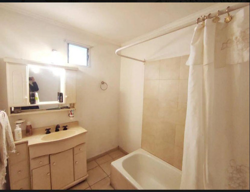 Venta De Casa Beccar 6 Ambientes Con Enorme Jardin