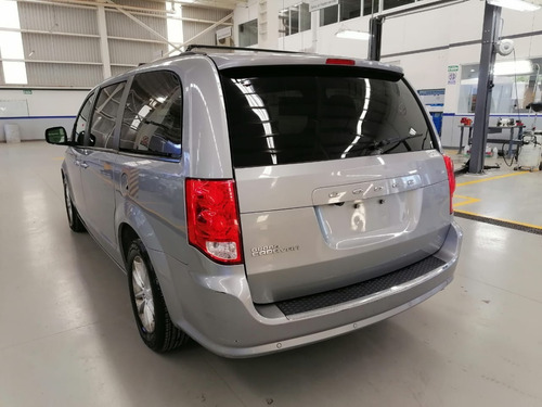 Imagen 6 de 15 de Grand Caravan Sxt