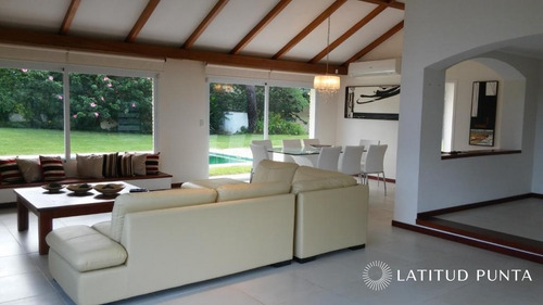 Imagen 8 de 21 de Casa En Mansa