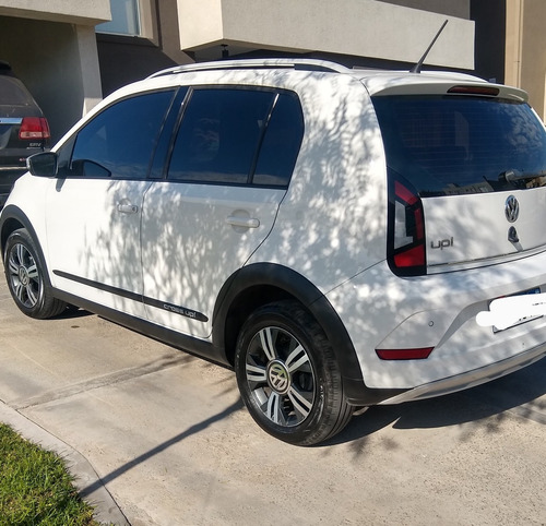 Volkswagen Up! 2019 1.0 Cross Up!