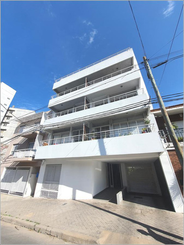 Departamento 1 Dormitorio En Venta - Arroyito - Impecable Estado - Oportunidad