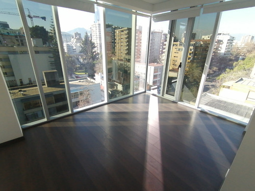Oficina Carlos Antunez/ Metro Pedro De Valdivia Providencia