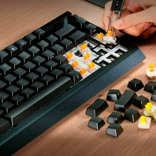 Teclado Gamer Razer Blackwidow V4 Pro 75% Inalámbrico Us