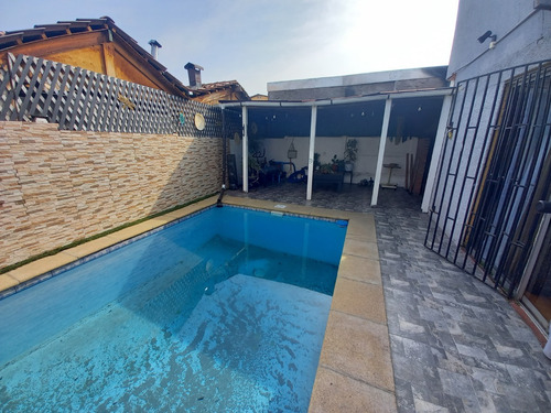 Hermosa Casa 2 Pisos Y Piscina ! Metro Rojas Magallanes